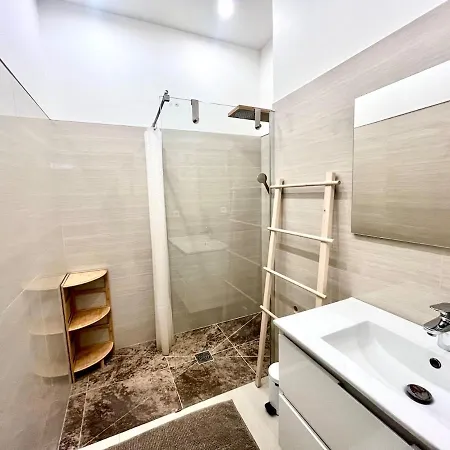Superbe Renove Proche Palais